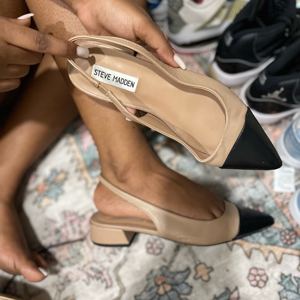 Steve Madden Beige and Black Pointed Slingback Pump